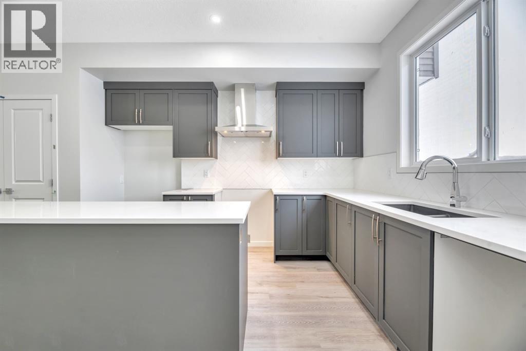 220 Annette Villas NW, Calgary, Alberta  T3R 2K6 - Photo 18 - A2298009