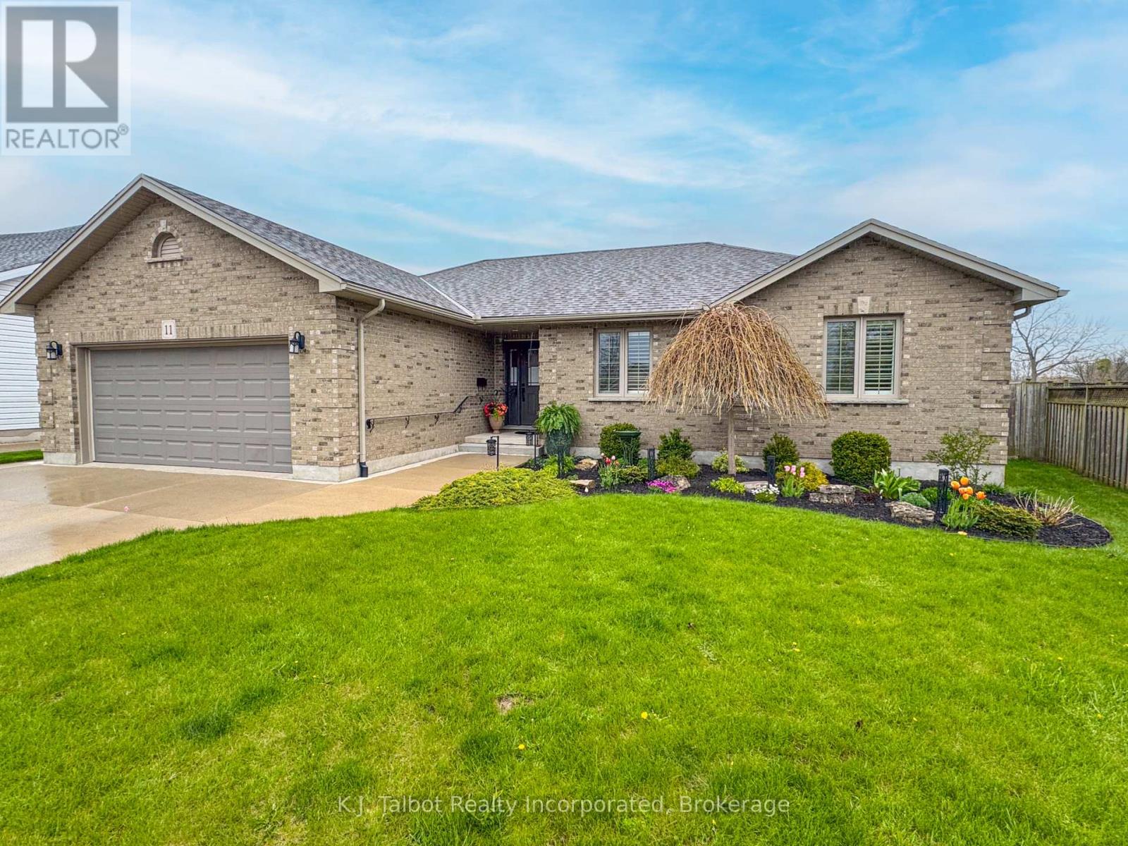 11 LEE CRESCENT, Goderich, Ontario