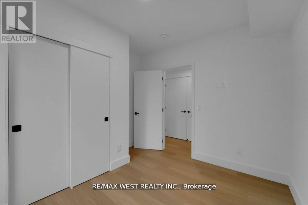 661 Winona Drive, Toronto, Ontario  M6C 3V6 - Photo 32 - C13125320