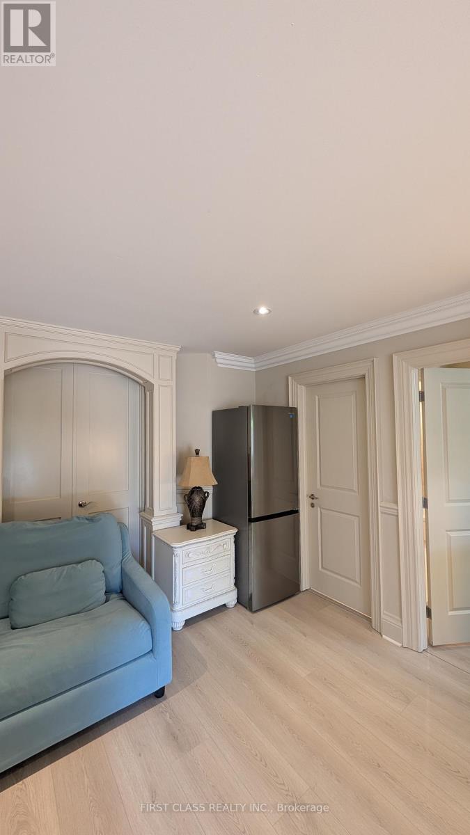 Main - 424 Roehampton Avenue, Toronto, Ontario  M4P 1S4 - Photo 13 - C13125332