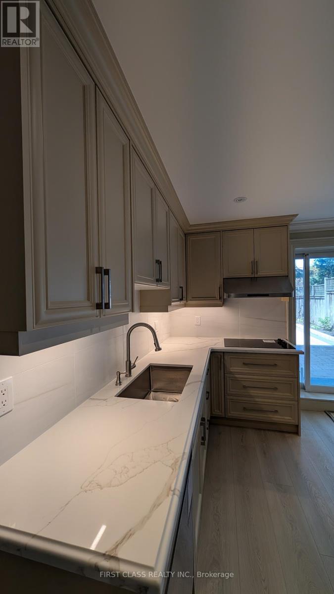 Main - 424 Roehampton Avenue, Toronto, Ontario  M4P 1S4 - Photo 15 - C13125332