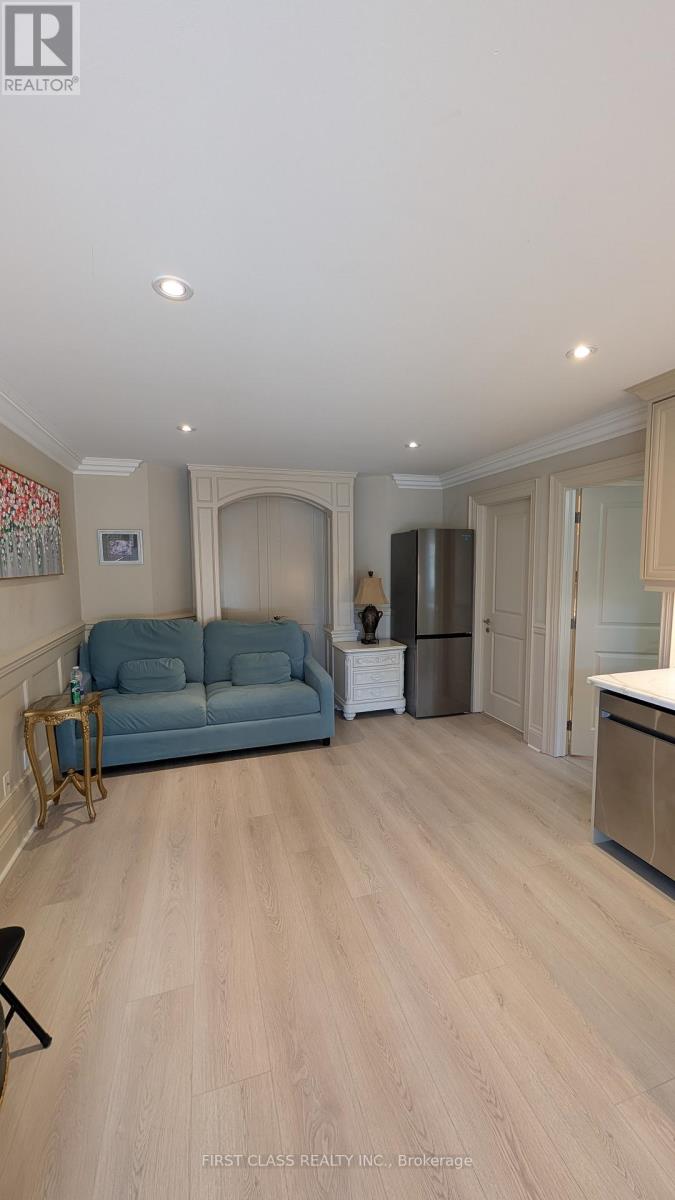 Main - 424 Roehampton Avenue, Toronto, Ontario  M4P 1S4 - Photo 2 - C13125332