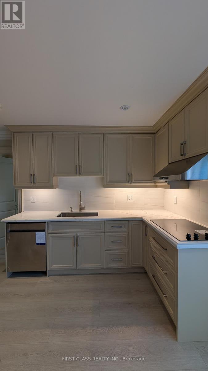 Main - 424 Roehampton Avenue, Toronto, Ontario  M4P 1S4 - Photo 3 - C13125332