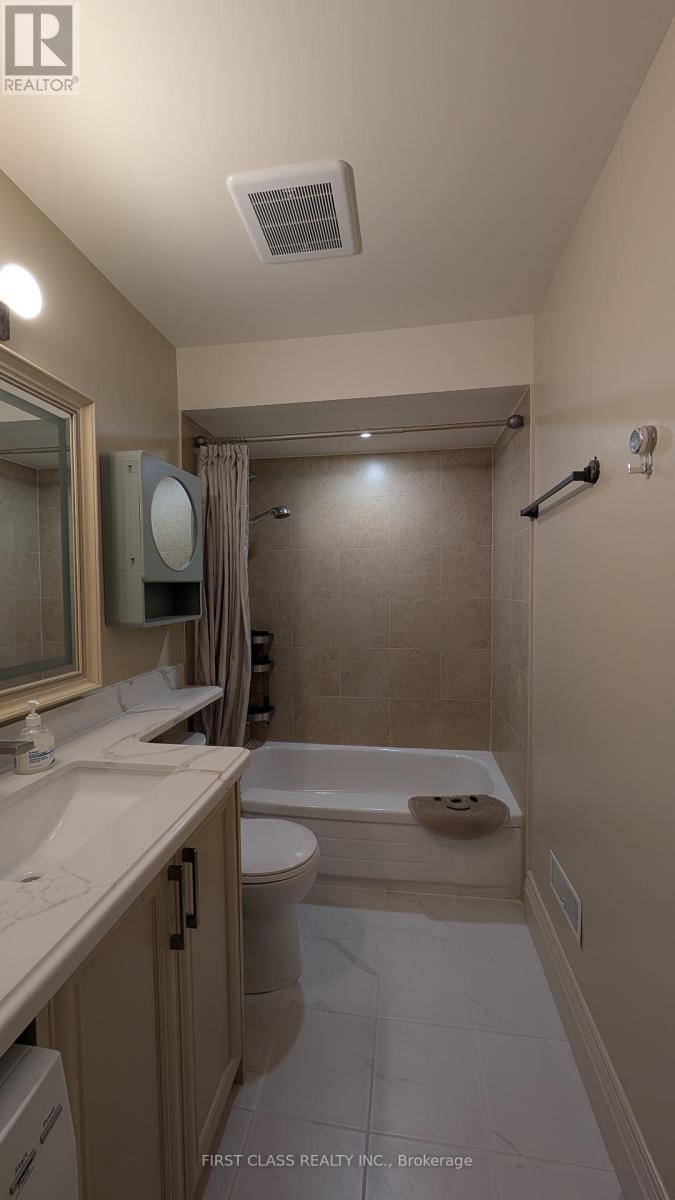 Main - 424 Roehampton Avenue, Toronto, Ontario  M4P 1S4 - Photo 7 - C13125332