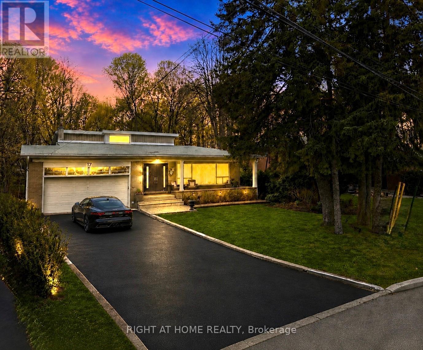 17 Denmark Crescent, Toronto, Ontario  M2R 1J3 - Photo 1 - C13125410