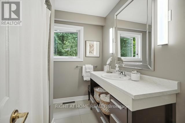 17 Denmark Crescent, Toronto, Ontario  M2R 1J3 - Photo 10 - C13125410