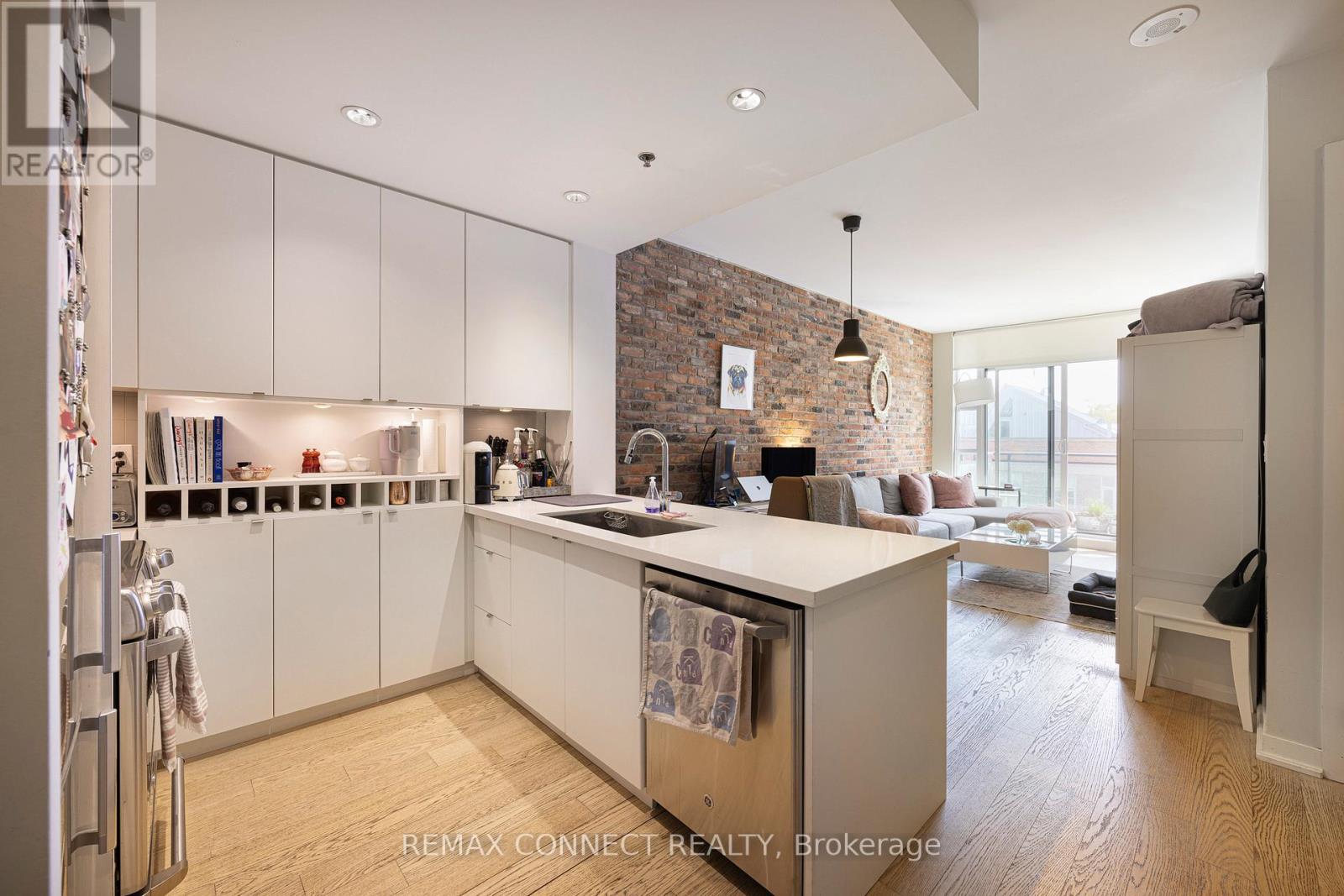 317 - 88 Colgate Avenue, Toronto, Ontario  M4M 0A6 - Photo 2 - E13125380