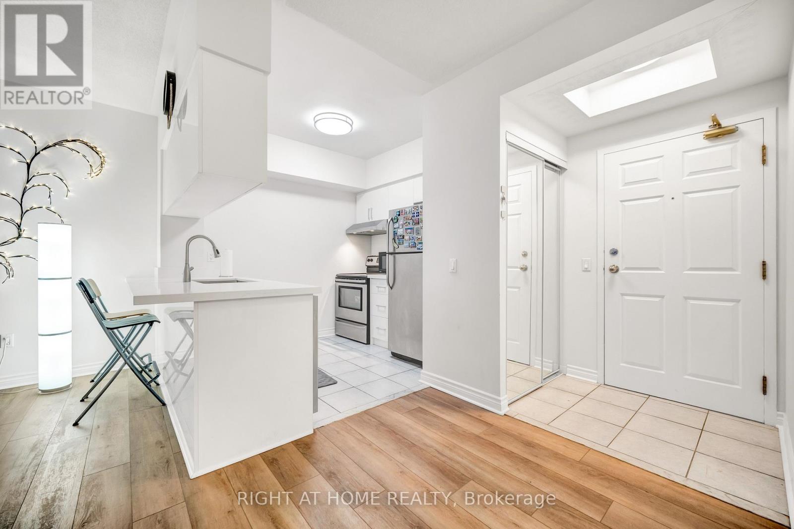 107a - 7398 Yonge Street, Vaughan (Crestwood-Springfarm-Yorkhill), Ontario  L4J 8J2 - Photo 10 - N13125386