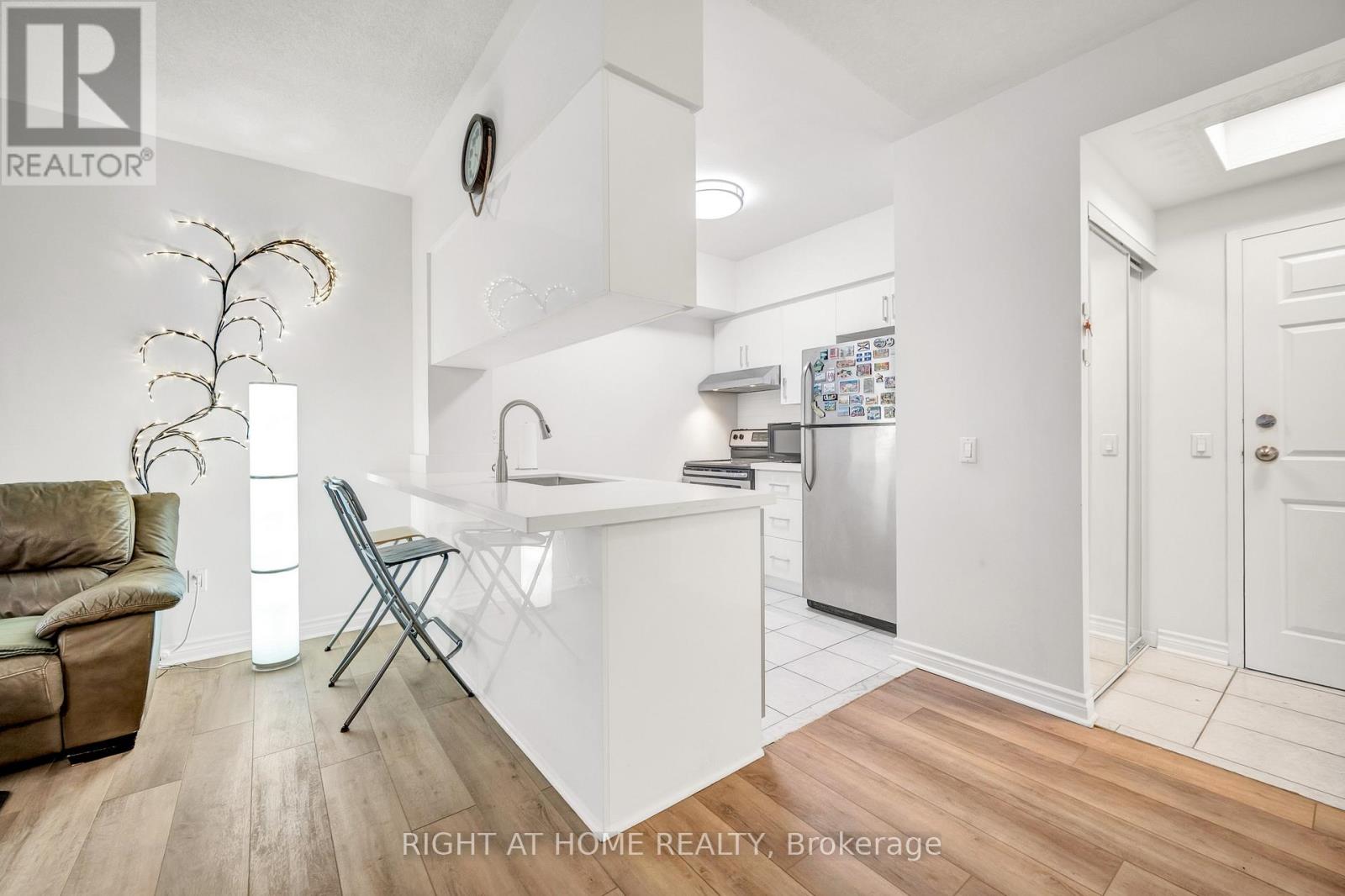 107a - 7398 Yonge Street, Vaughan (Crestwood-Springfarm-Yorkhill), Ontario  L4J 8J2 - Photo 15 - N13125386