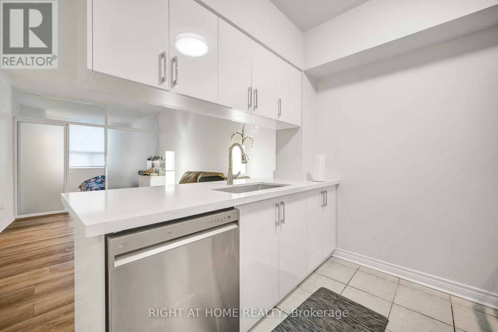 107a - 7398 Yonge Street, Vaughan (Crestwood-Springfarm-Yorkhill), Ontario  L4J 8J2 - Photo 19 - N13125386