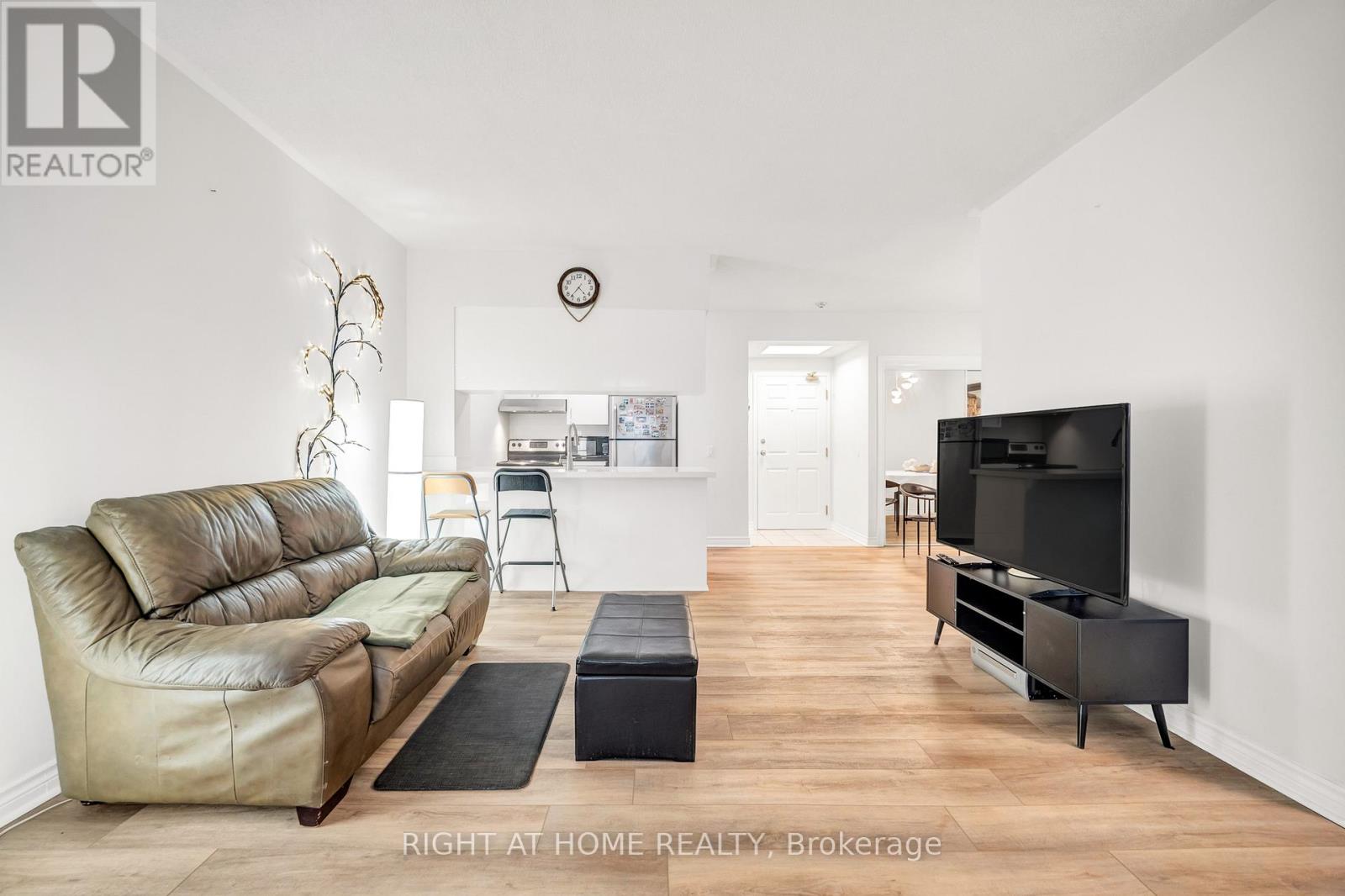 107a - 7398 Yonge Street, Vaughan (Crestwood-Springfarm-Yorkhill), Ontario  L4J 8J2 - Photo 22 - N13125386