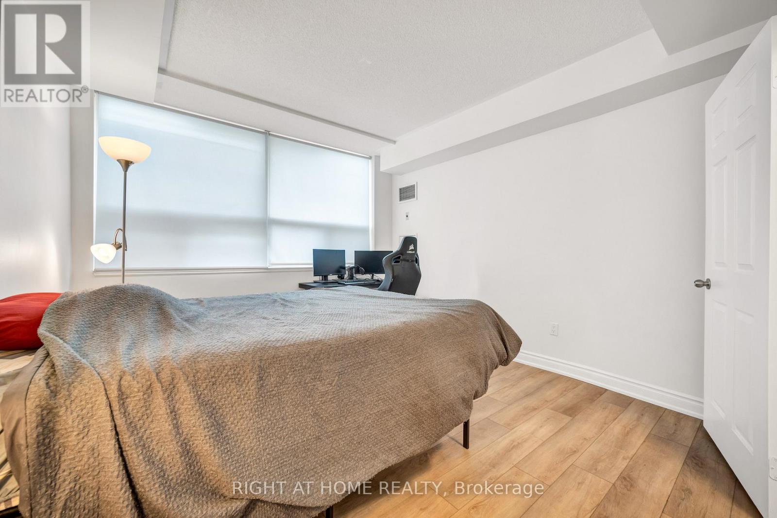 107a - 7398 Yonge Street, Vaughan (Crestwood-Springfarm-Yorkhill), Ontario  L4J 8J2 - Photo 32 - N13125386