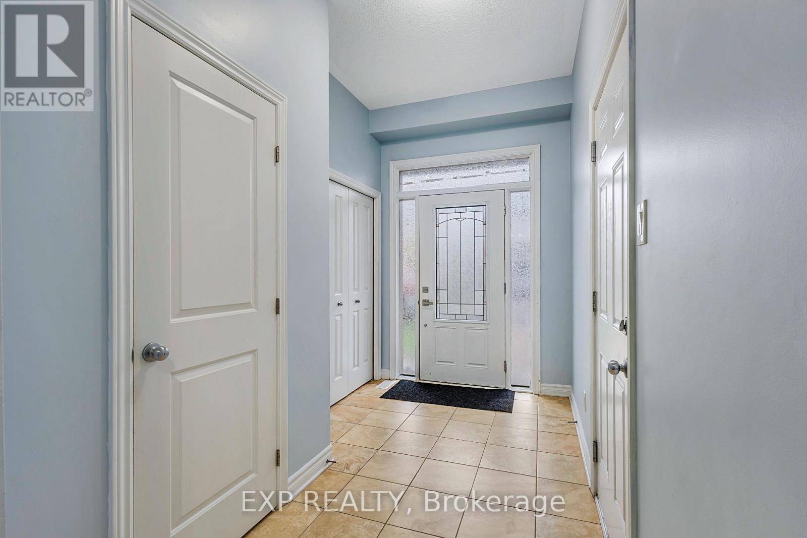 635 Moorpark Avenue, Ottawa, Ontario  K2M 0H8 - Photo 3 - X13122748