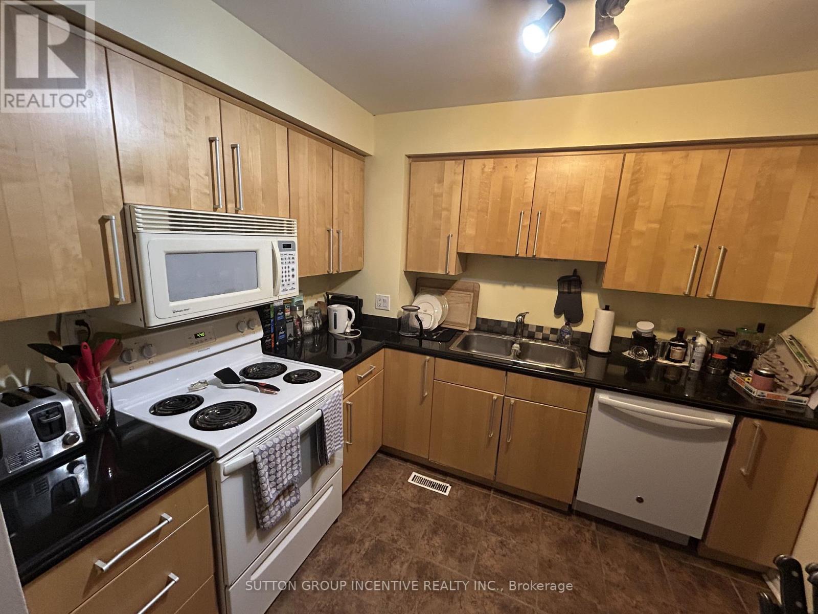 553 Tenth Street, Collingwood, Ontario  L9Y 4K6 - Photo 4 - S13125326