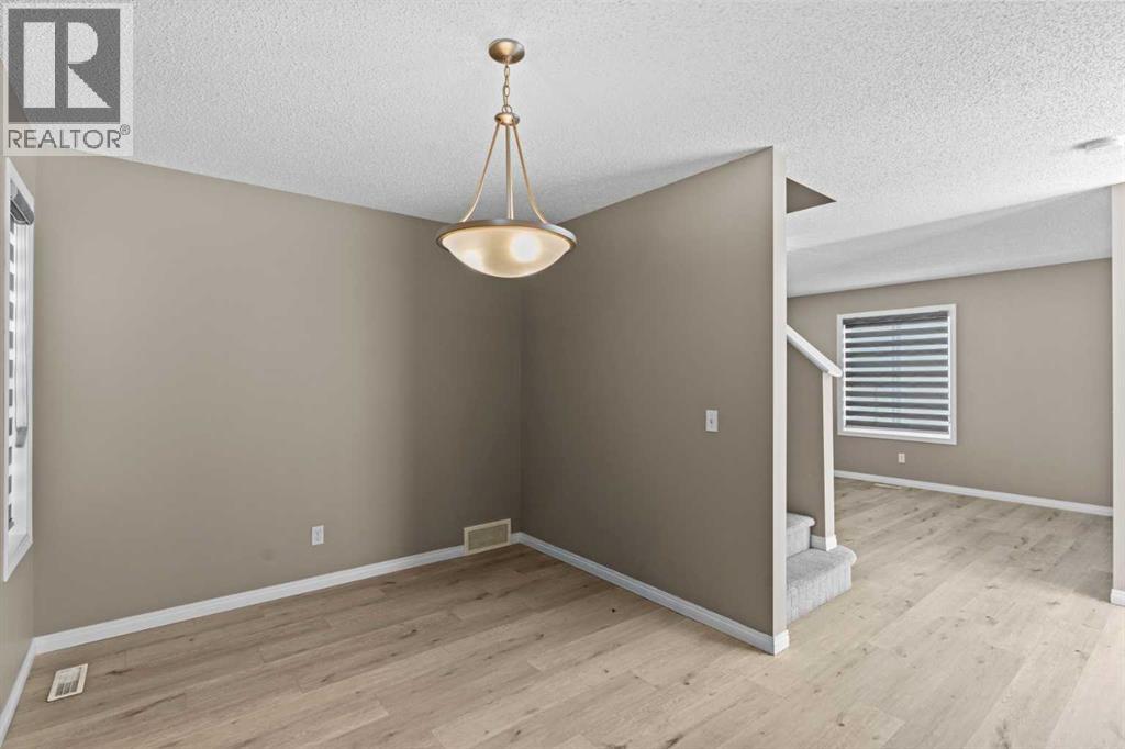 138 Saddlecrest Park NE, Calgary, Alberta  T3J 5L5 - Photo 11 - A2290020