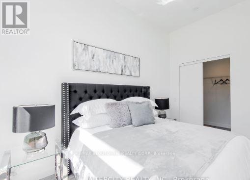 A0916 - 125 Bronte Road, Oakville, Ontario  L6L 0H2 - Photo 10 - W13125358