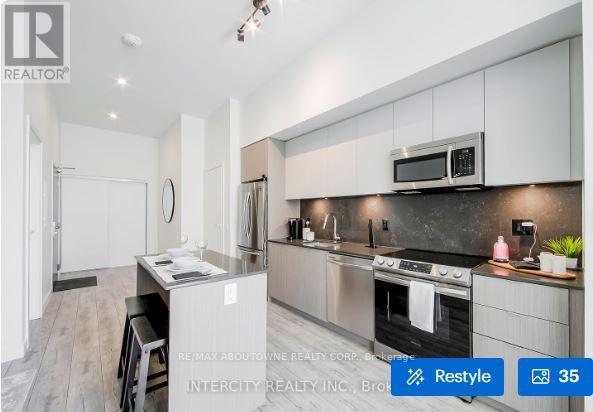 A0916 - 125 Bronte Road, Oakville, Ontario  L6L 0H2 - Photo 4 - W13125358