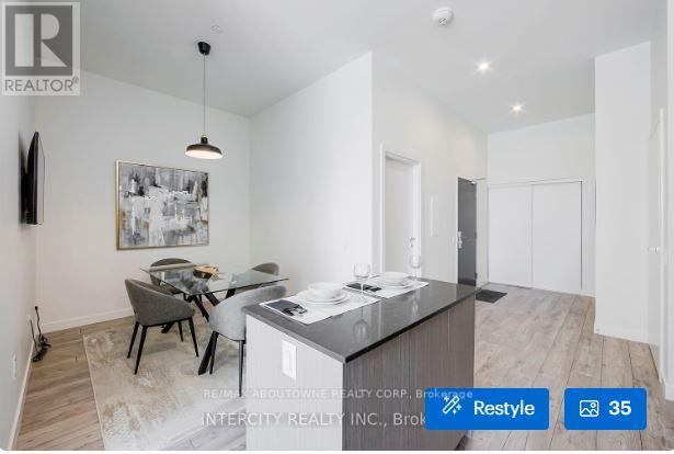 A0916 - 125 Bronte Road, Oakville, Ontario  L6L 0H2 - Photo 6 - W13125358