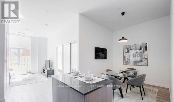 A0916 - 125 Bronte Road, Oakville, Ontario  L6L 0H2 - Photo 7 - W13125358