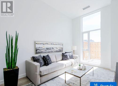 A0916 - 125 Bronte Road, Oakville, Ontario  L6L 0H2 - Photo 8 - W13125358
