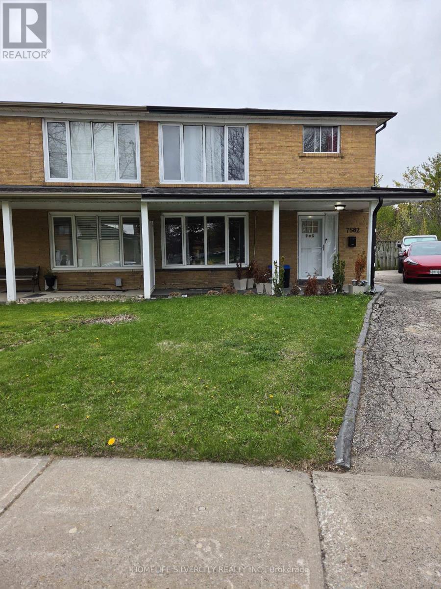 7582 Discus Crescent, Mississauga, Ontario  L4T 2V3 - Photo 1 - W13125372