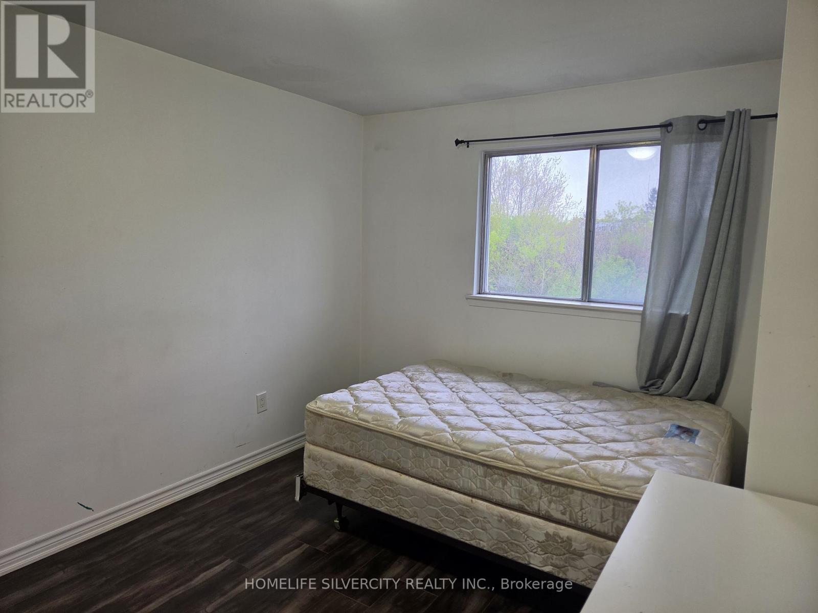 7582 Discus Crescent, Mississauga, Ontario  L4T 2V3 - Photo 5 - W13125372