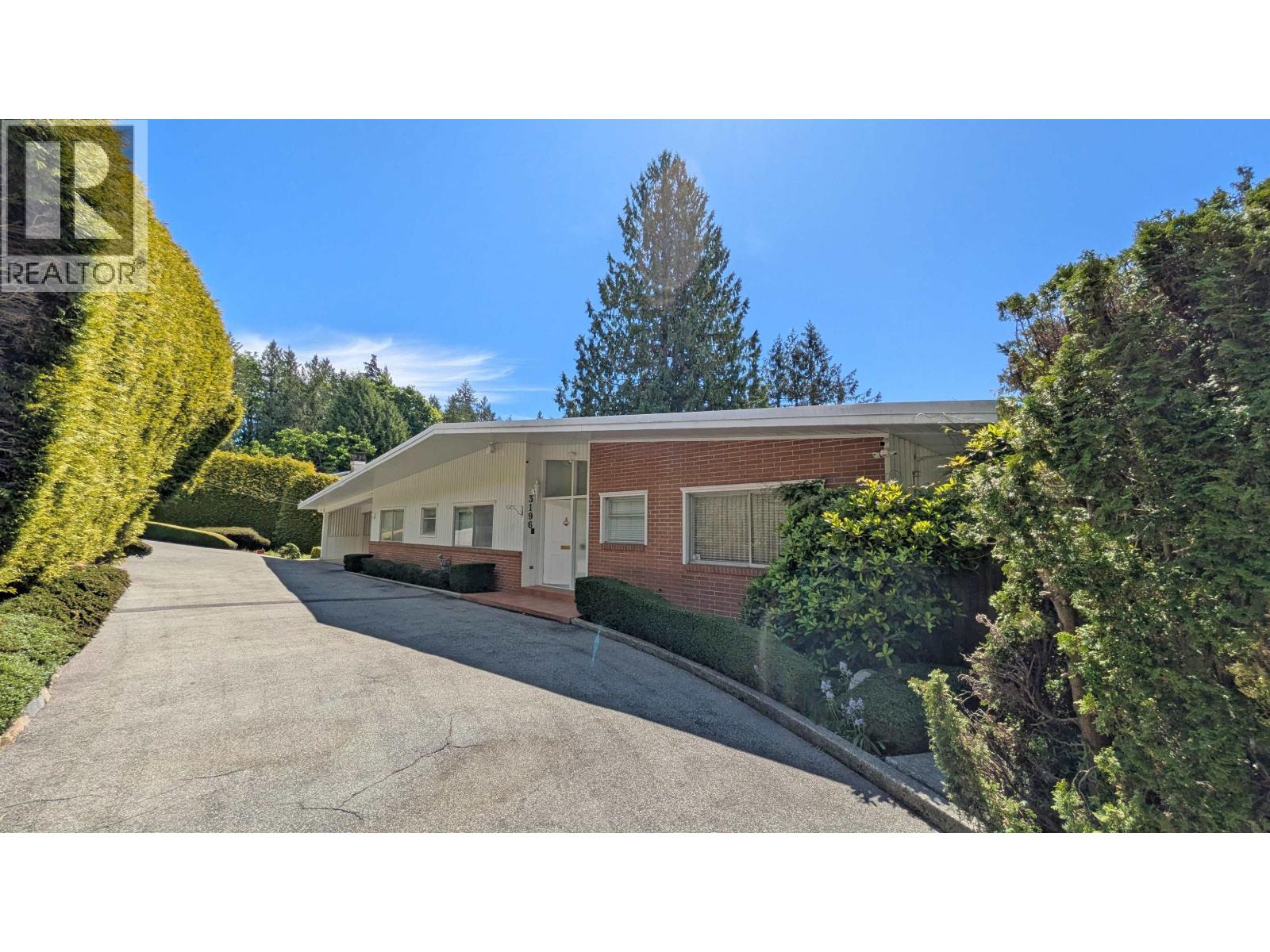 3196 THOMPSON PLACE, West Vancouver, British Columbia