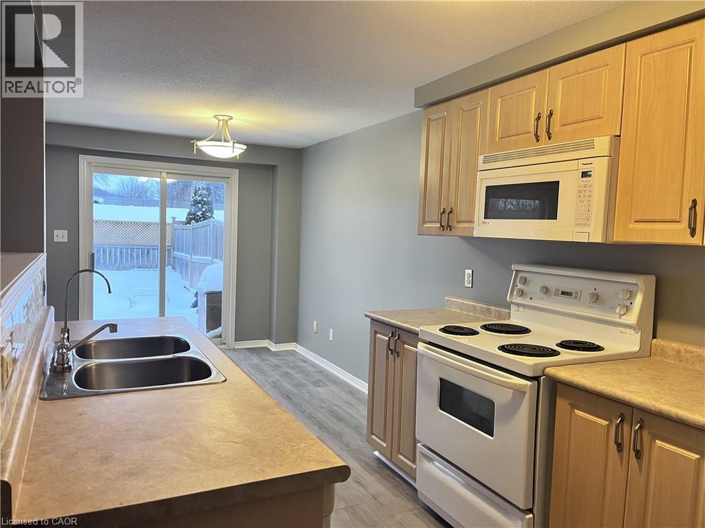 193 Prosperity Drive, Kitchener, Ontario  N2E 4E5 - Photo 5 - 40830199