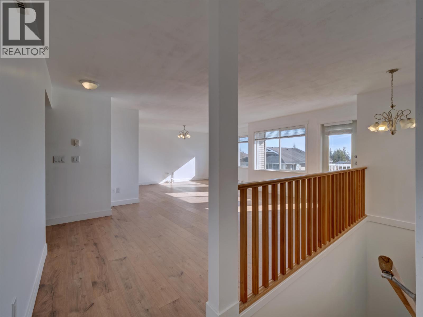 5683 Emily Way, Sechelt, British Columbia  V7Z 0N5 - Photo 4 - R3095041