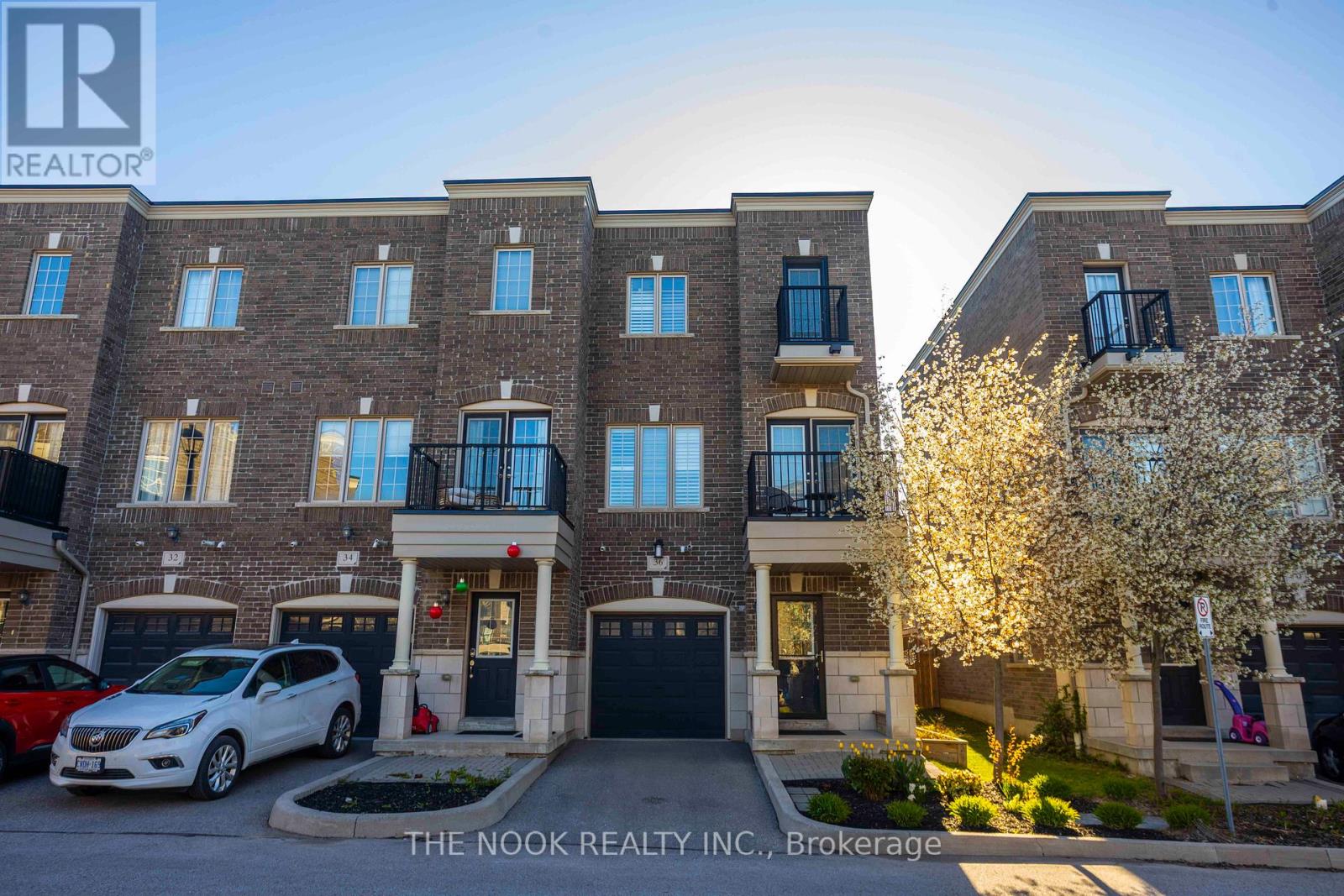 36 Ferris Square, Clarington, Ontario  L1E 0J2 - Photo 2 - E13125016