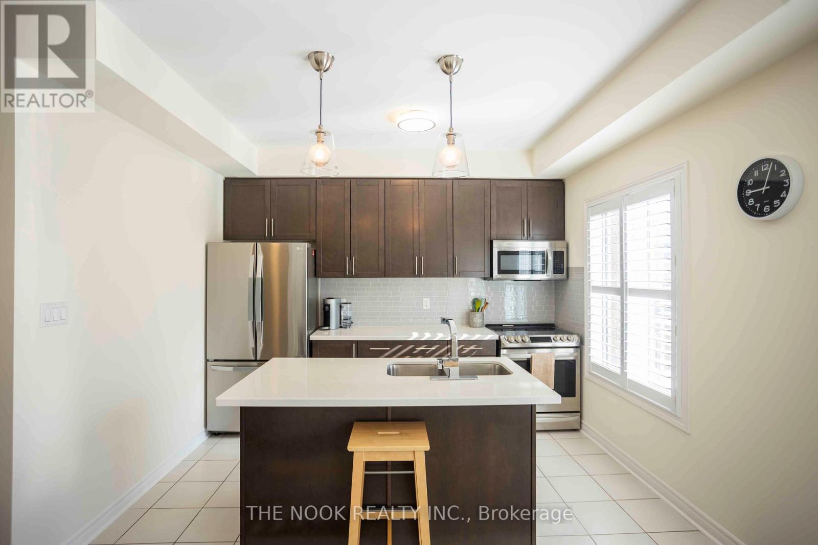 36 Ferris Square, Clarington, Ontario  L1E 0J2 - Photo 6 - E13125016
