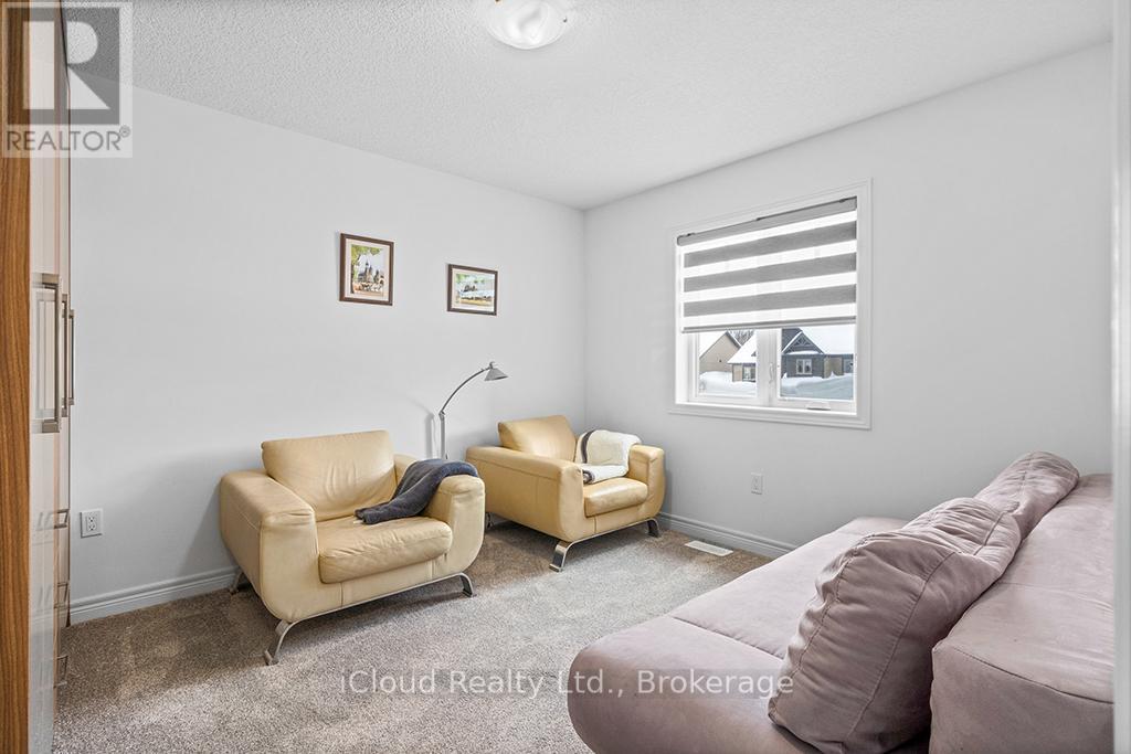 120 Stonebrook Way, Grey Highlands, Ontario  N0C 1H0 - Photo 12 - X12874718