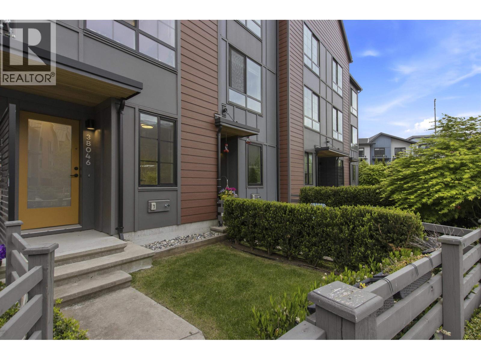 38046 Keel Way, Squamish, British Columbia  V8B 2A1 - Photo 3 - R3123591