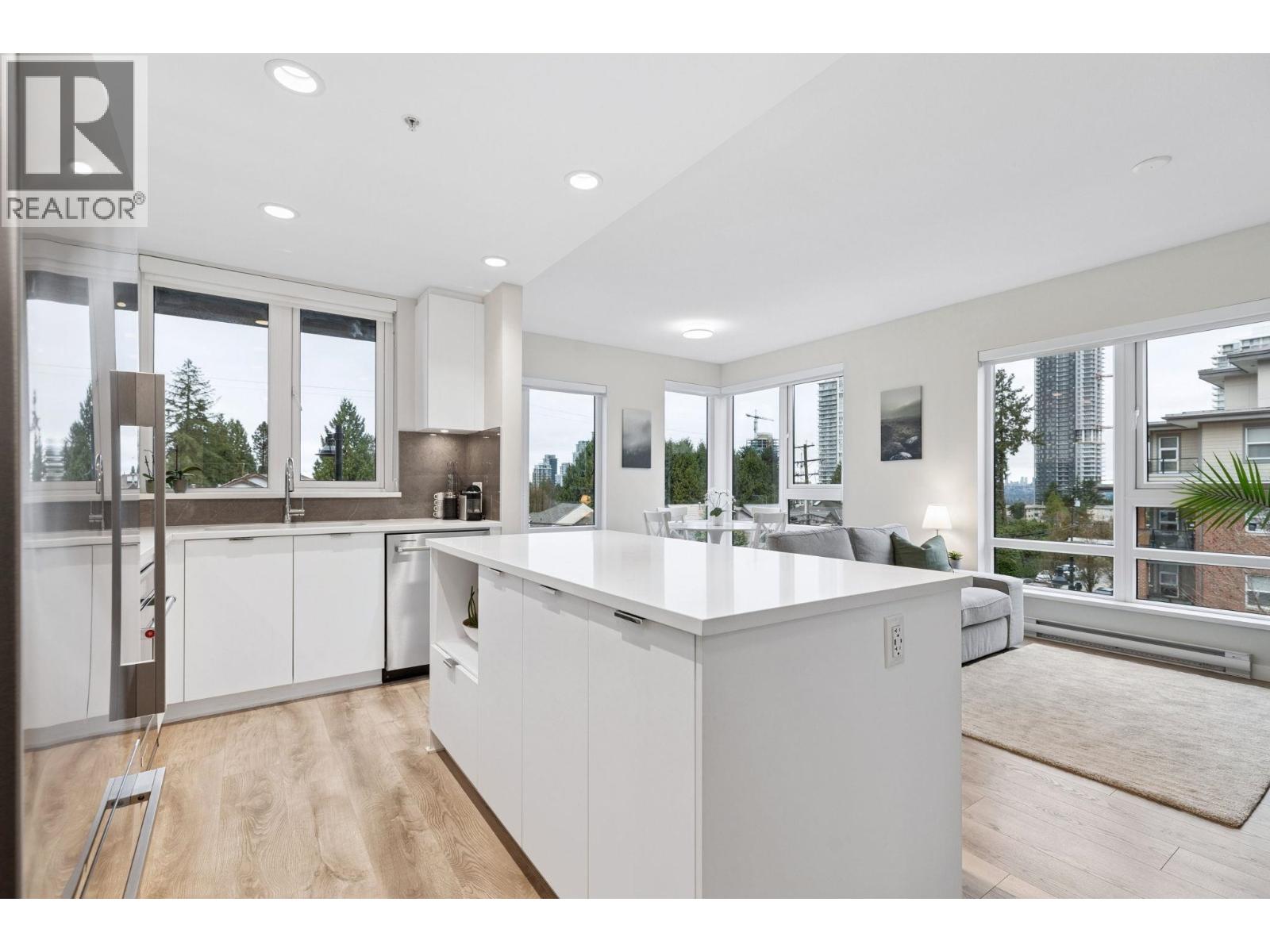 315 615 COTTONWOOD AVENUE, Coquitlam, British Columbia
