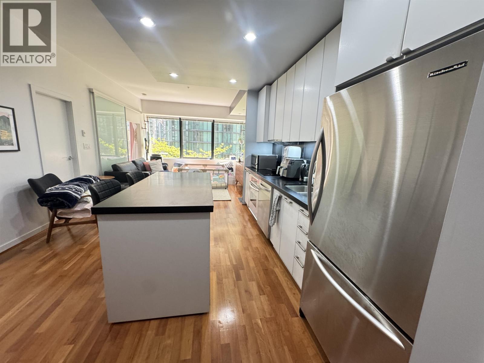 1333 W Georgia Street, Vancouver, British Columbia  V6E 4V3 - Photo 2 - R3123569