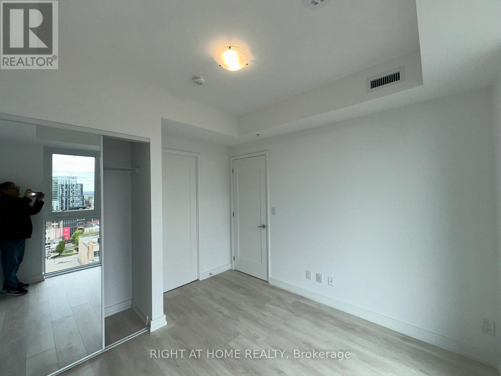 1410 - 75 James Street S, Hamilton, Ontario  L8P 2Y9 - Photo 32 - X13107818