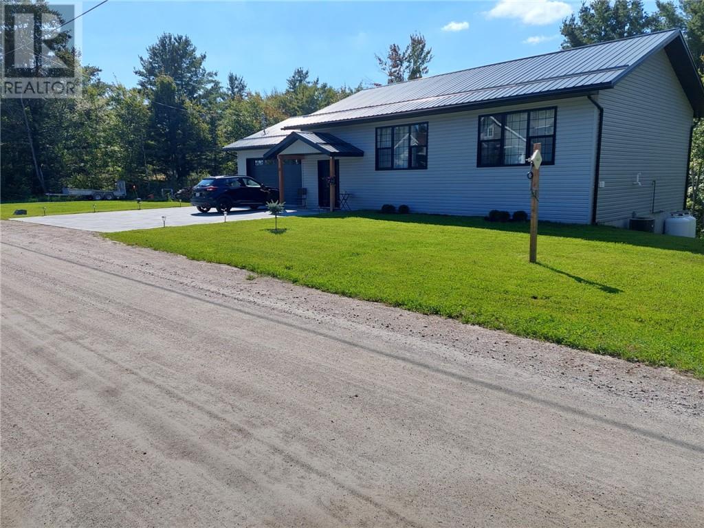 11 Chevrefils, St. Charles, Ontario  P0M 2W0 - Photo 3 - 2125754
