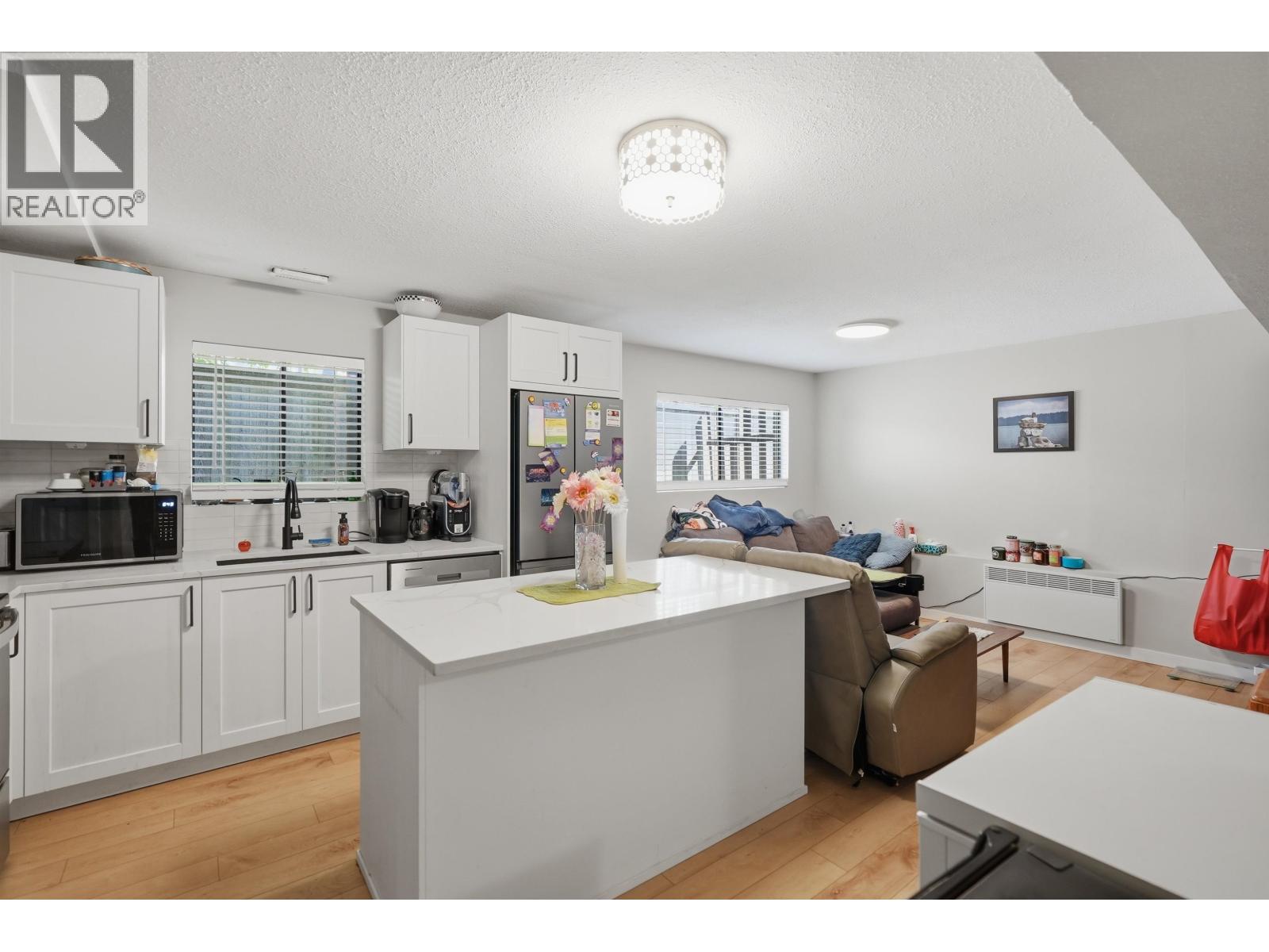 20783 Thorne Avenue, Maple Ridge, British Columbia  V2X 7R1 - Photo 21 - R3123084