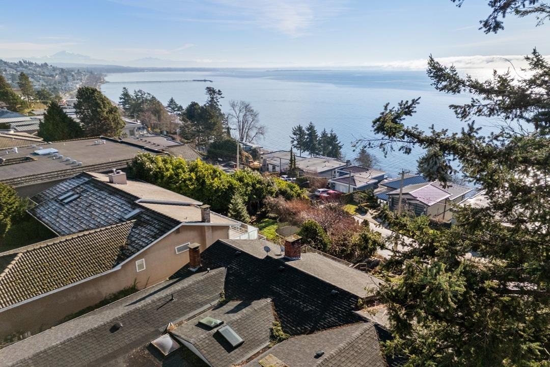 14310 Sunset Drive, White Rock, British Columbia  V4B 2V5 - Photo 8 - R3103722