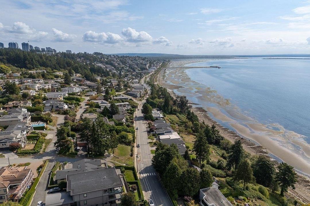 14310 Sunset Drive, White Rock, British Columbia  V4B 2V5 - Photo 7 - R3103722