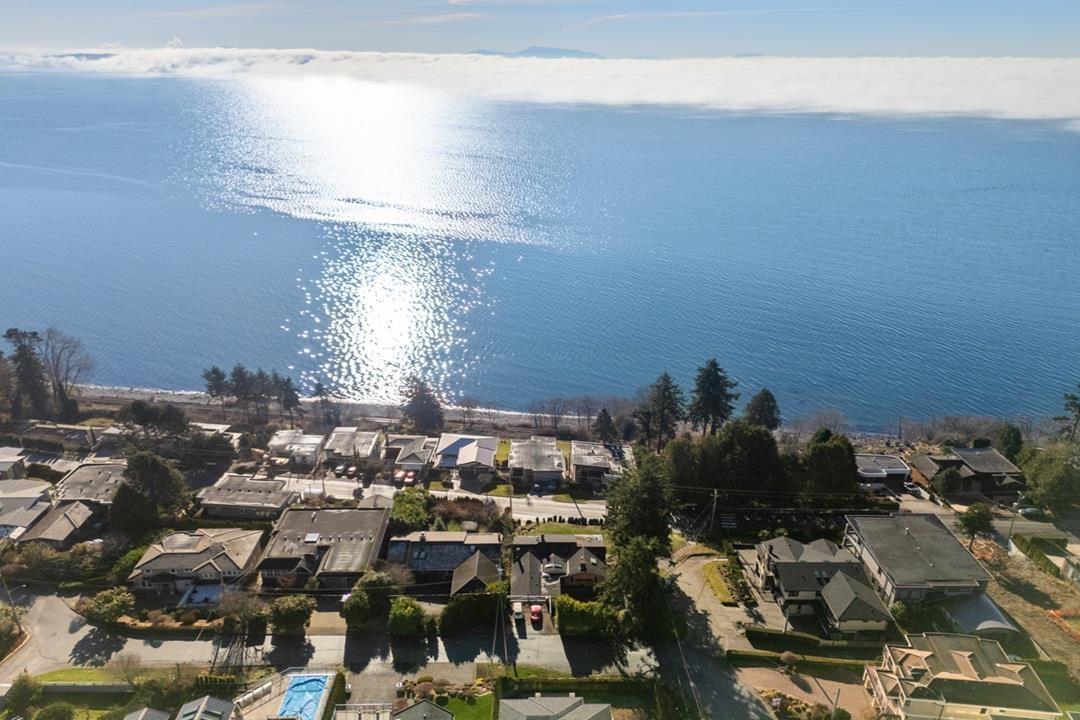 14310 Sunset Drive, White Rock, British Columbia  V4B 2V5 - Photo 37 - R3103722
