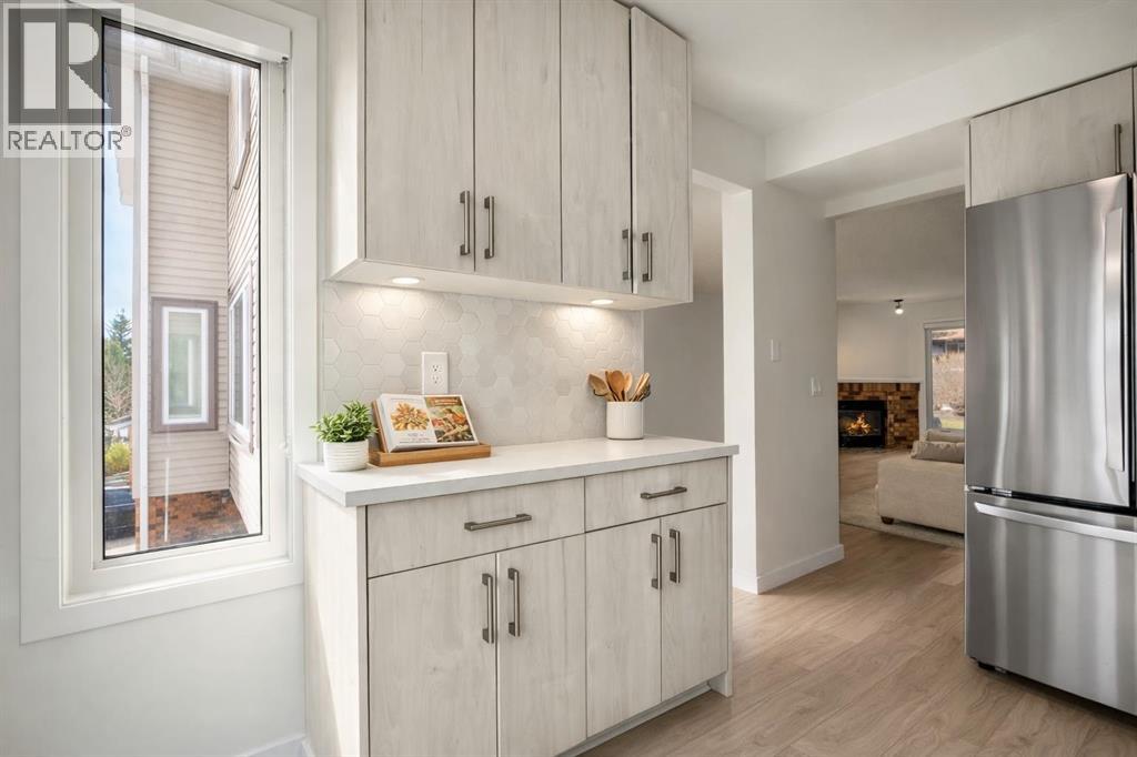 103 Coachway Lane Sw, Calgary, Alberta  T3H 2V9 - Photo 10 - A2290563