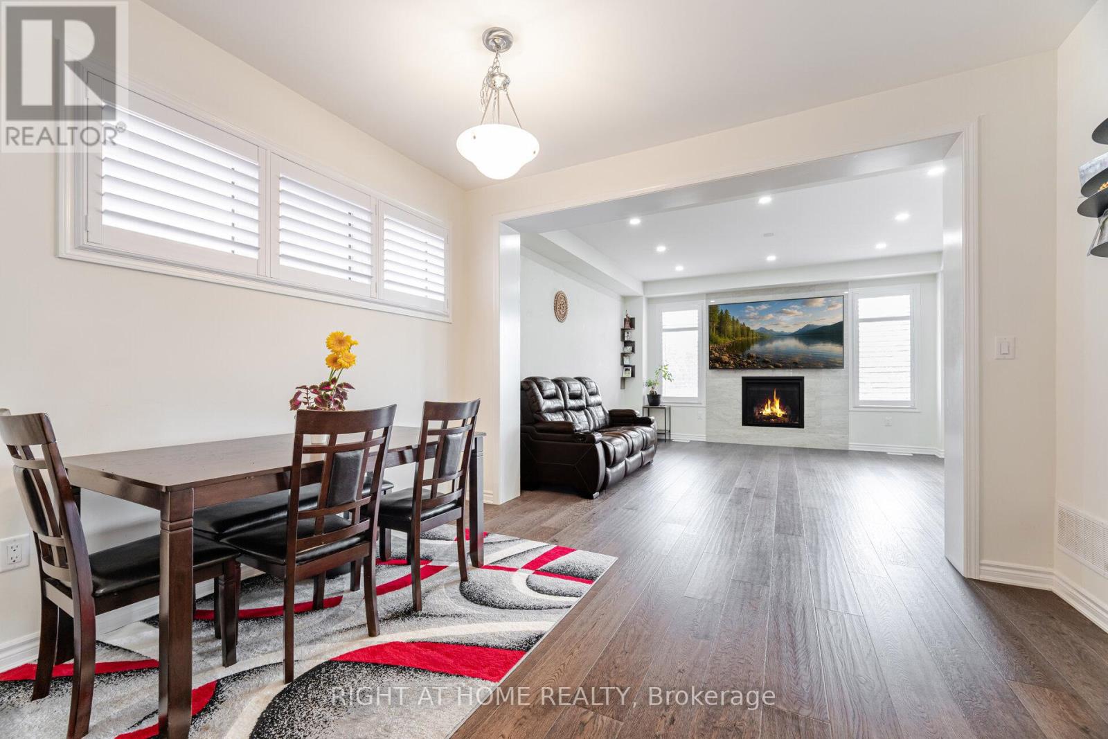 3281 Turnstone Boulevard, Pickering, Ontario  L1X 0M9 - Photo 7 - E13121044