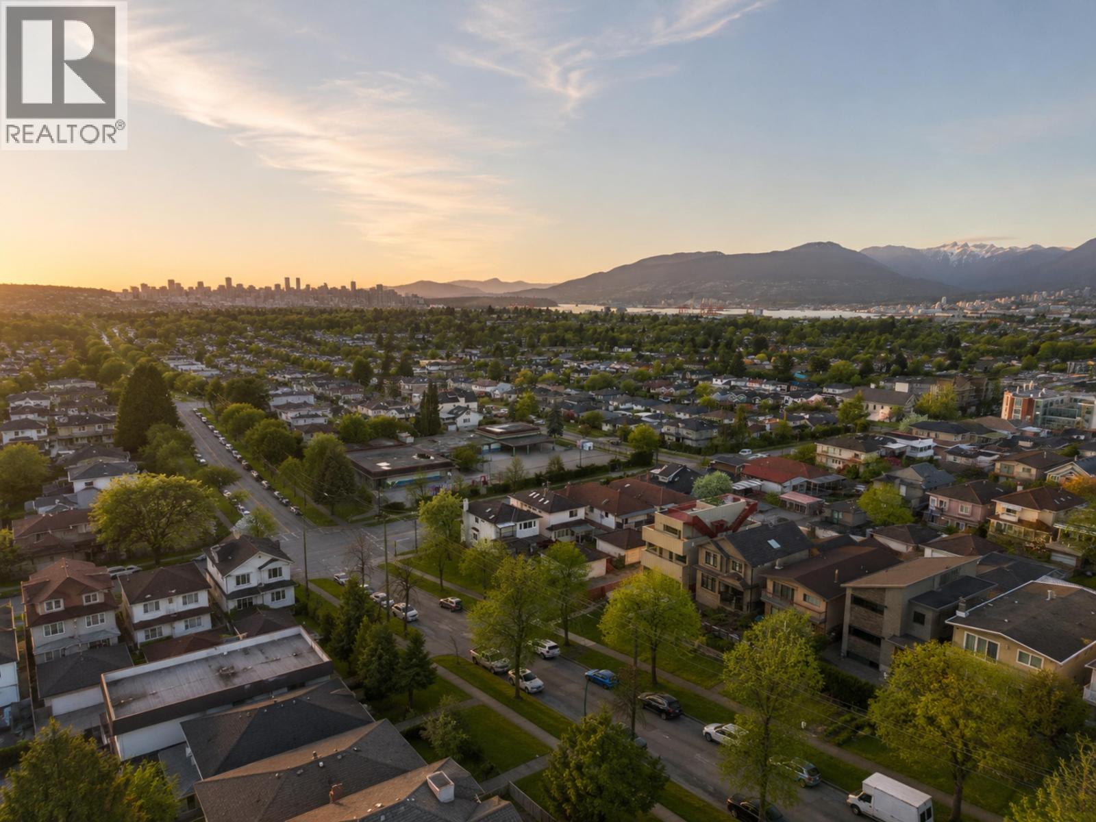 1 2915 E 5th Avenue, Vancouver, British Columbia V5M 1N6 - Photo 2 - R3102015