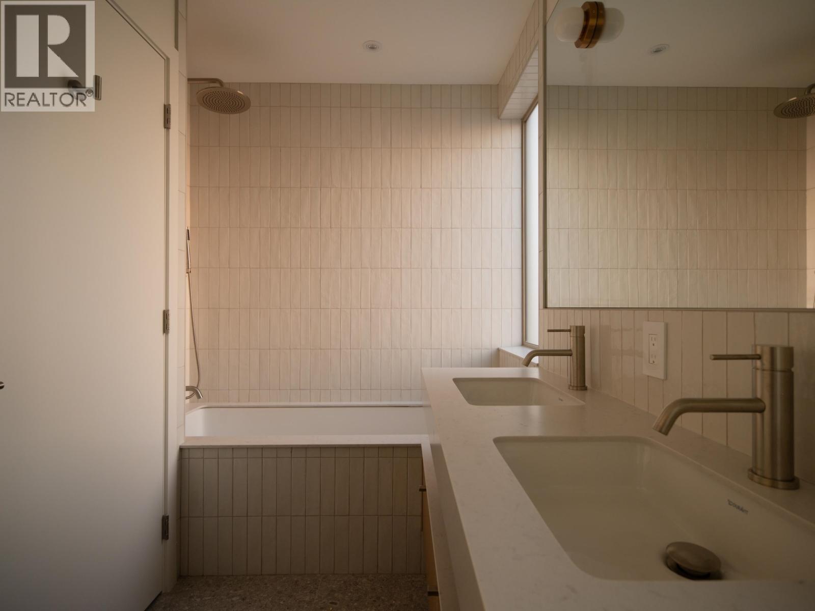 1 2915 E 5th Avenue, Vancouver, British Columbia V5M 1N6 - Photo 15 - R3102015