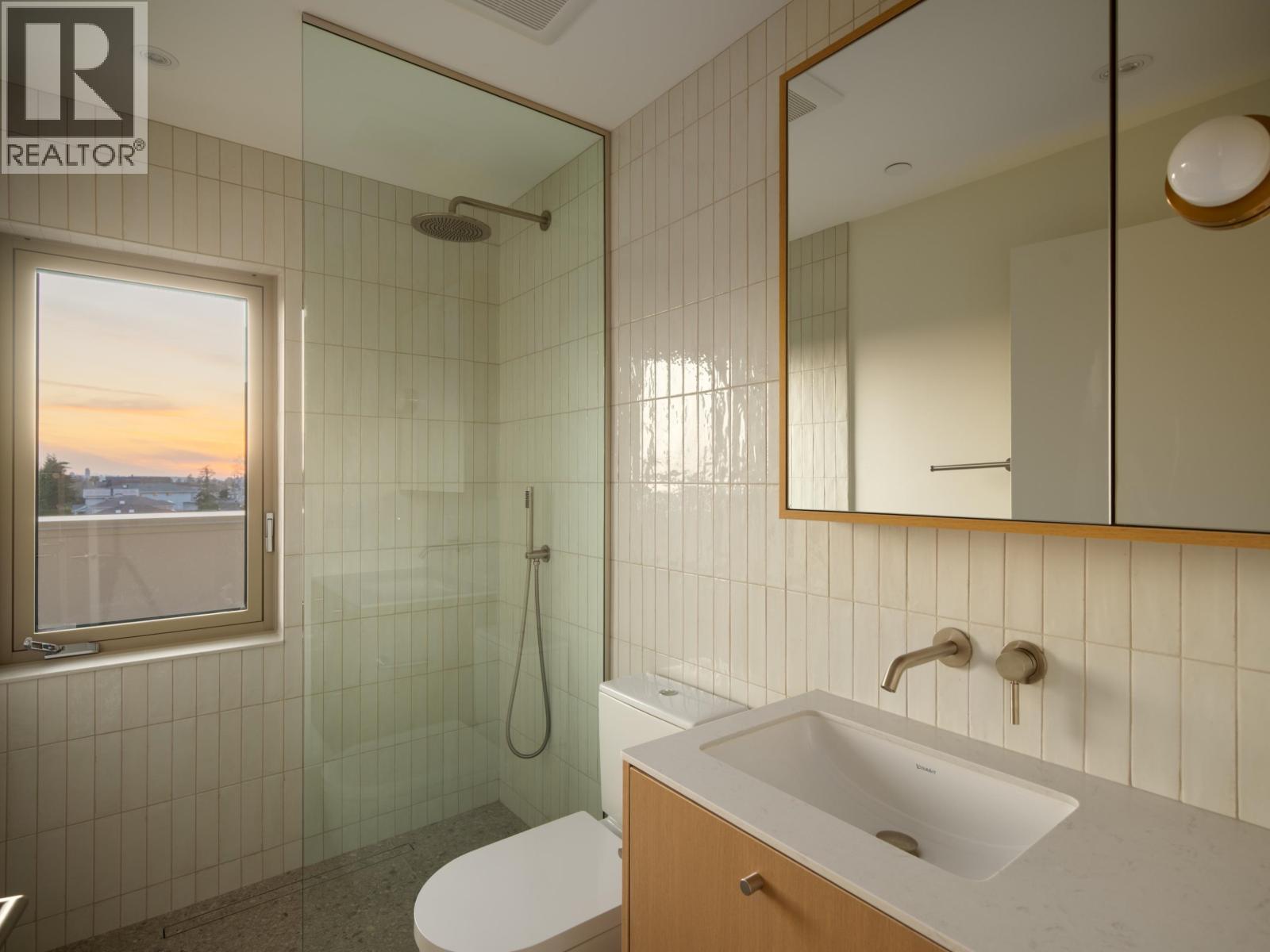 1 2915 E 5th Avenue, Vancouver, British Columbia V5M 1N6 - Photo 13 - R3102015