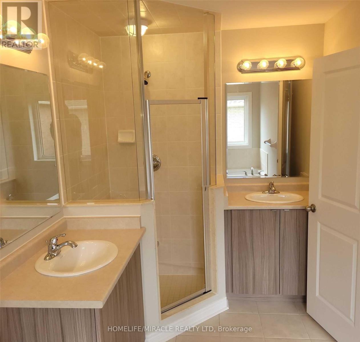 113 Finegan Circle, Brampton, Ontario L7A 4Z9 - Photo 16 - W13125474