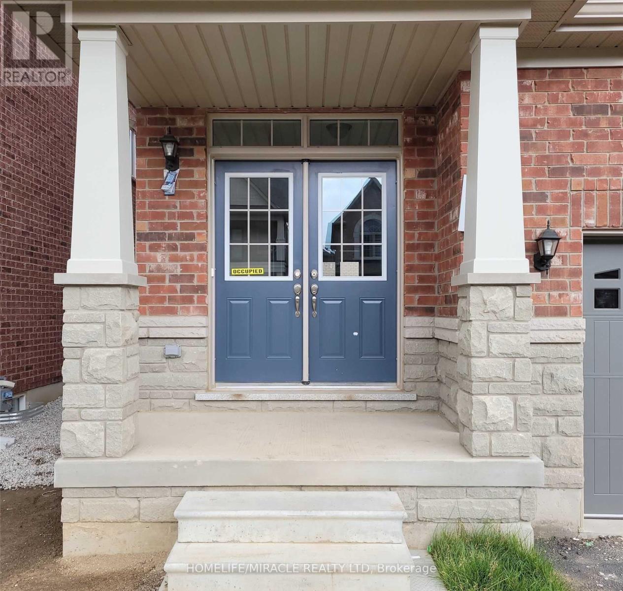 113 Finegan Circle, Brampton, Ontario L7A 4Z9 - Photo 3 - W13125474