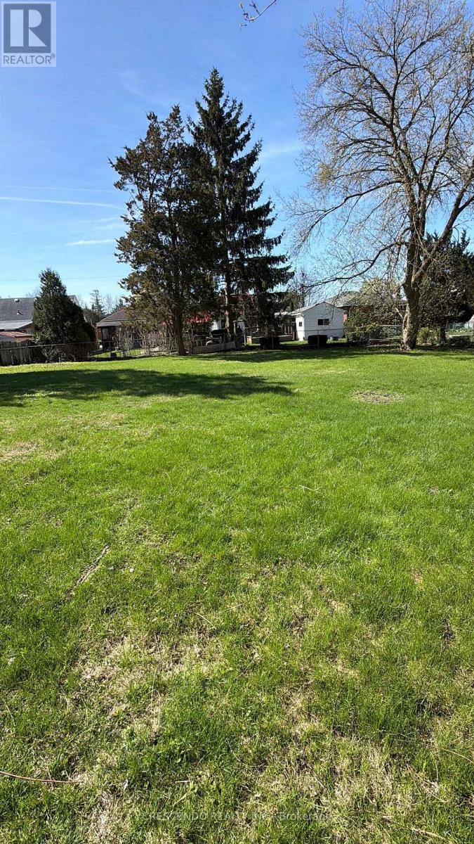 137 Locust Street, St. Thomas, Ontario  N5R 2C6 - Photo 5 - X13125454