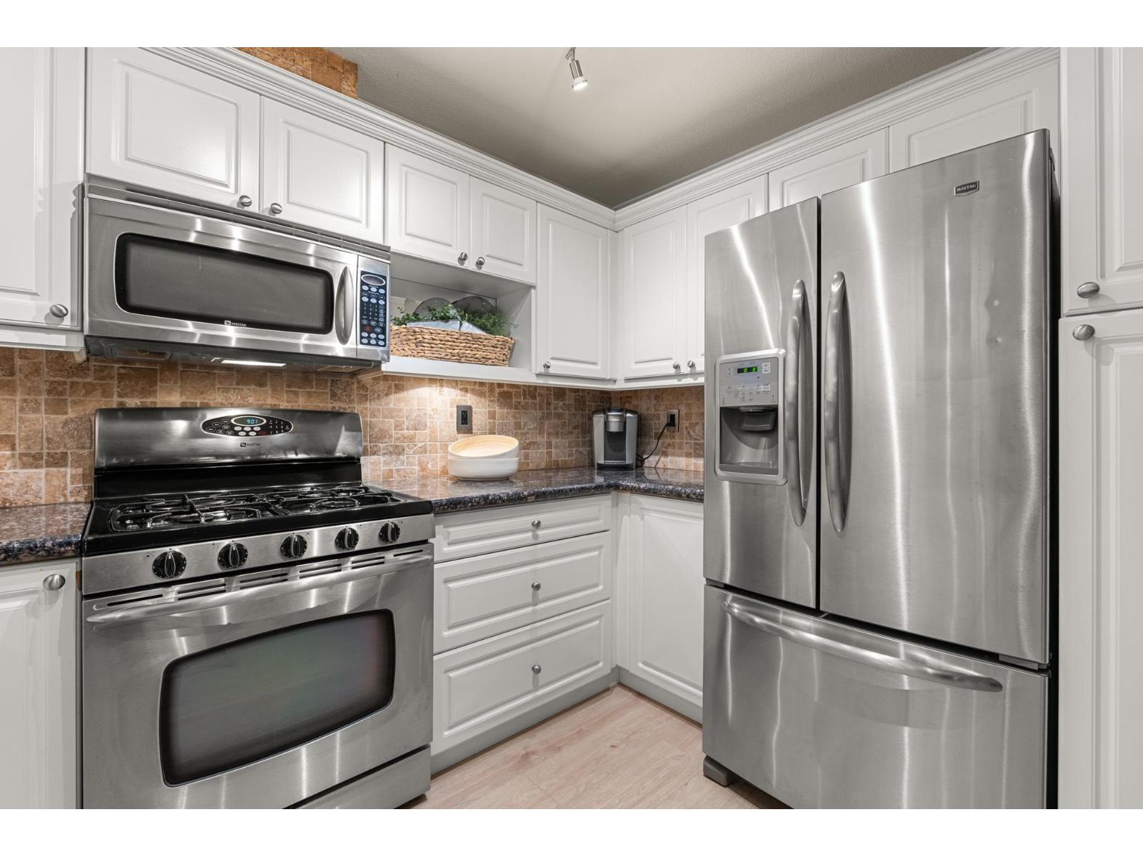 404 15220 Guildford Drive, Surrey, British Columbia  V3R 0Y6 - Photo 19 - R3123542